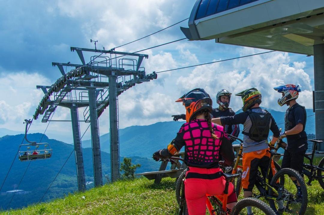 On Top Of The World At Sugar Top Resort Шугър Маунтин Екстериор снимка